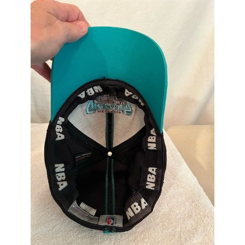 Vintage Vancouver Grizzlies Reebok FLEXFIT‎ Cap Black OSFA Unisex NBA